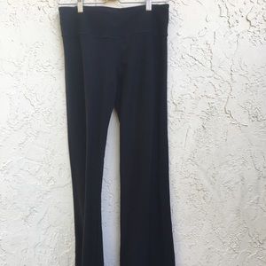 Lululemon yoga pants size 8. Black.Leggings